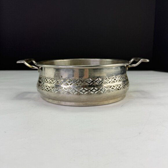 Vintage Silverplate Filigree Serving Dish Ring With Handles - Picture 3 of 15